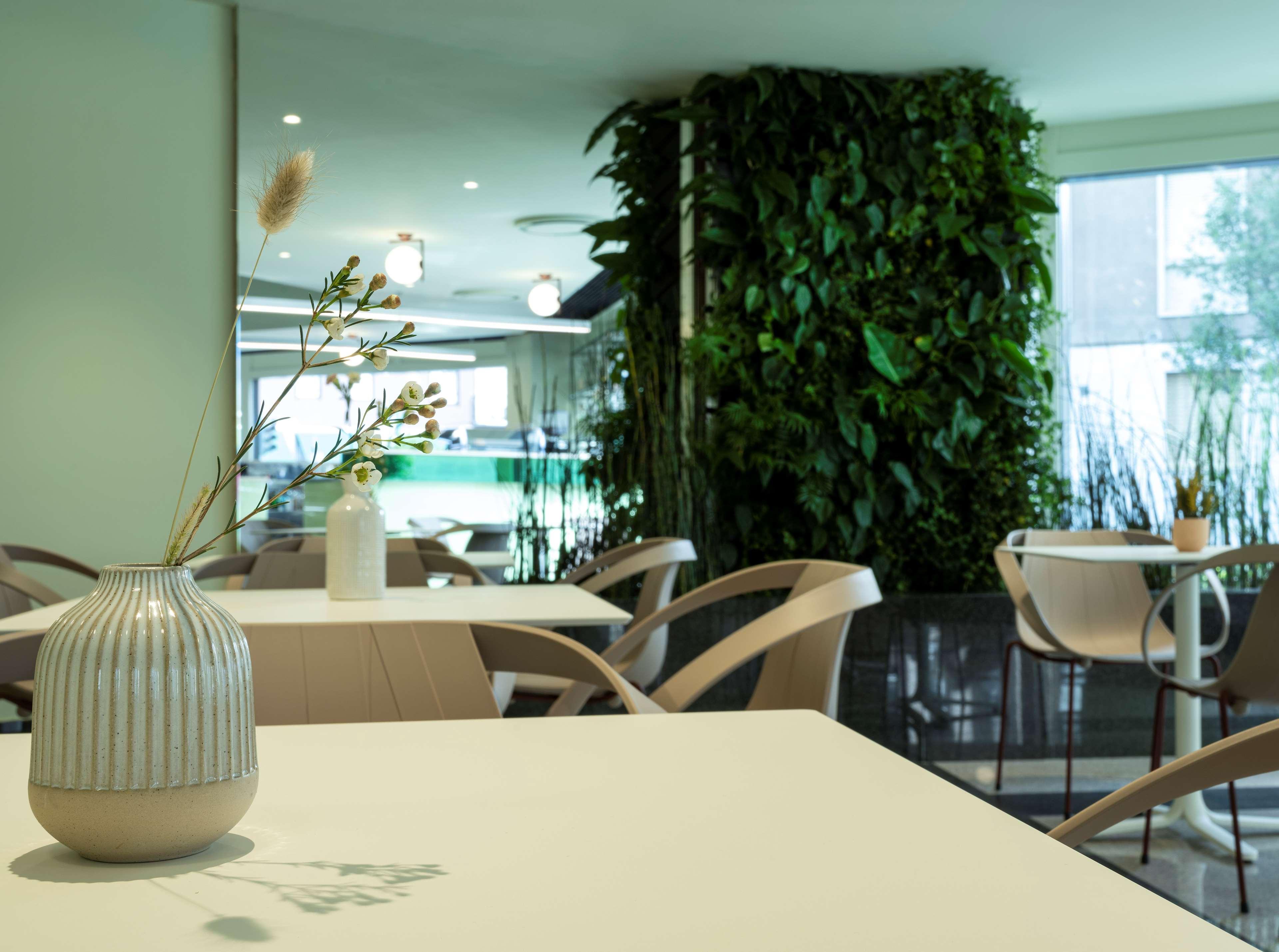 Antares Concorde, Signature Collection 4*